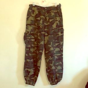 Camo joggers/pants